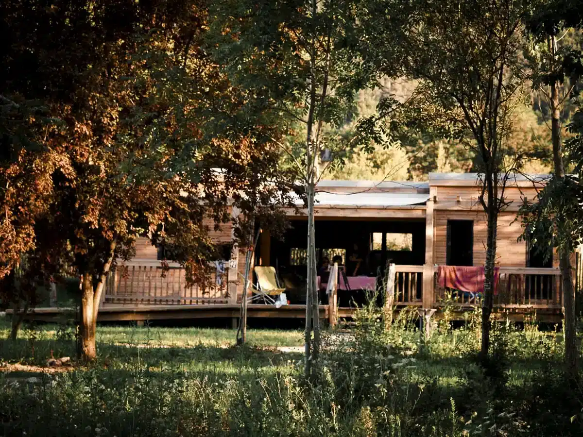 logement insolite cabane perchee camping haute-loire
